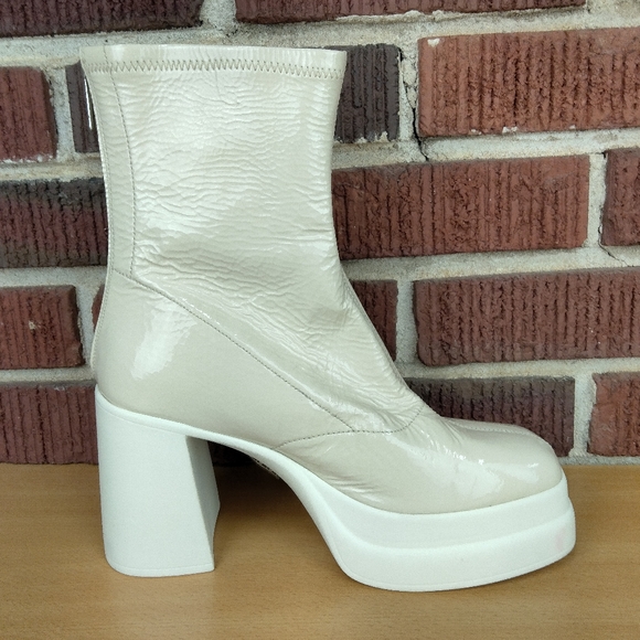 NWT Free People Double Stack Platform Patent Leather Boots in Bone Sz. 39.5 - Picture 7 of 12